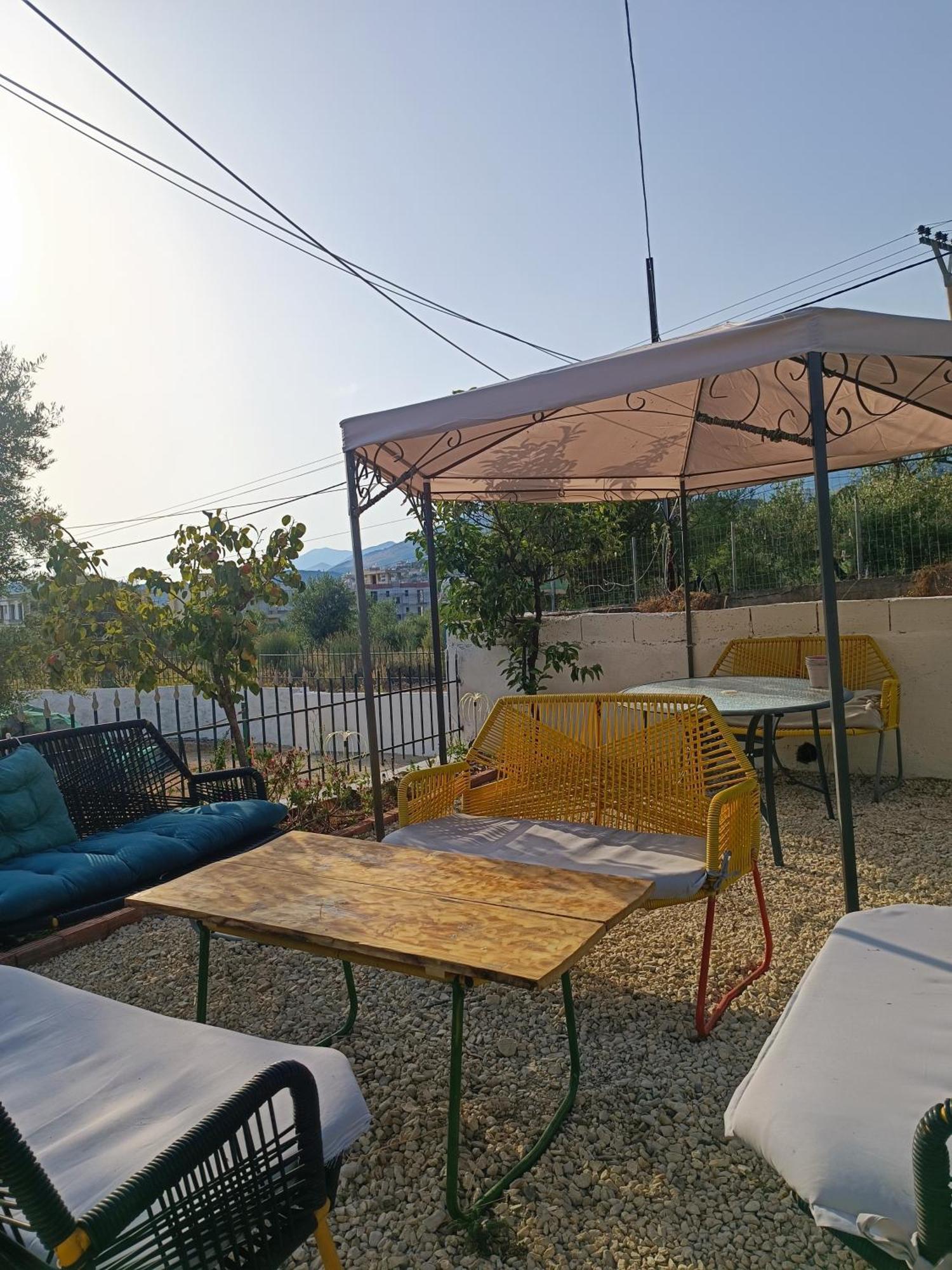 Natural Hostel Himara Kültér fotó
