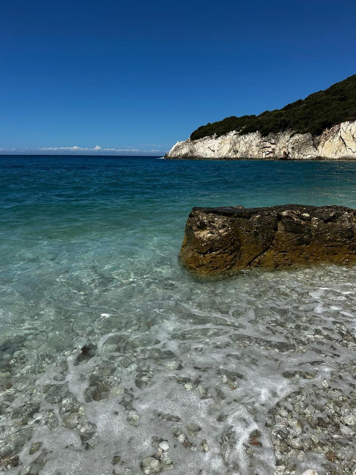 Natural Hostel Himara Kültér fotó