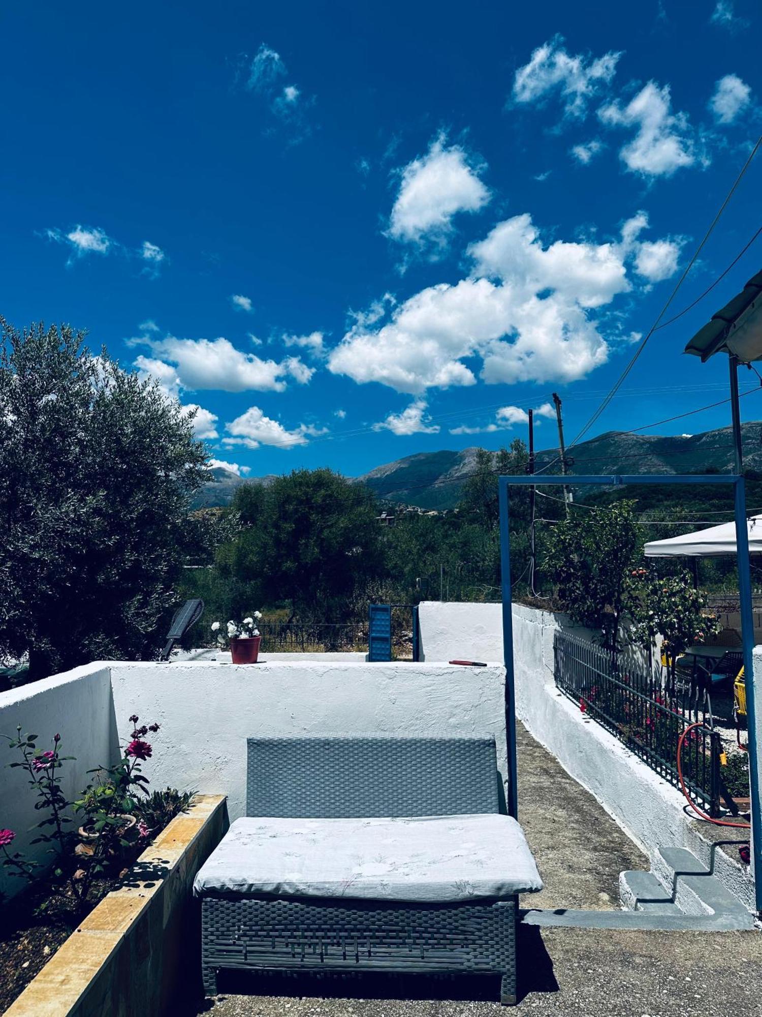Natural Hostel Himara Kültér fotó