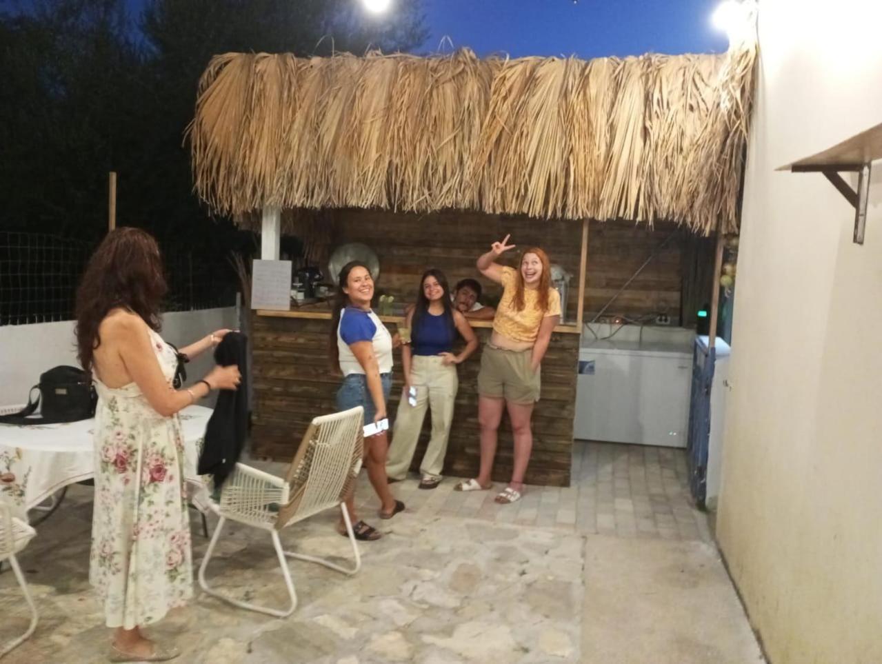 Natural Hostel Himara Kültér fotó