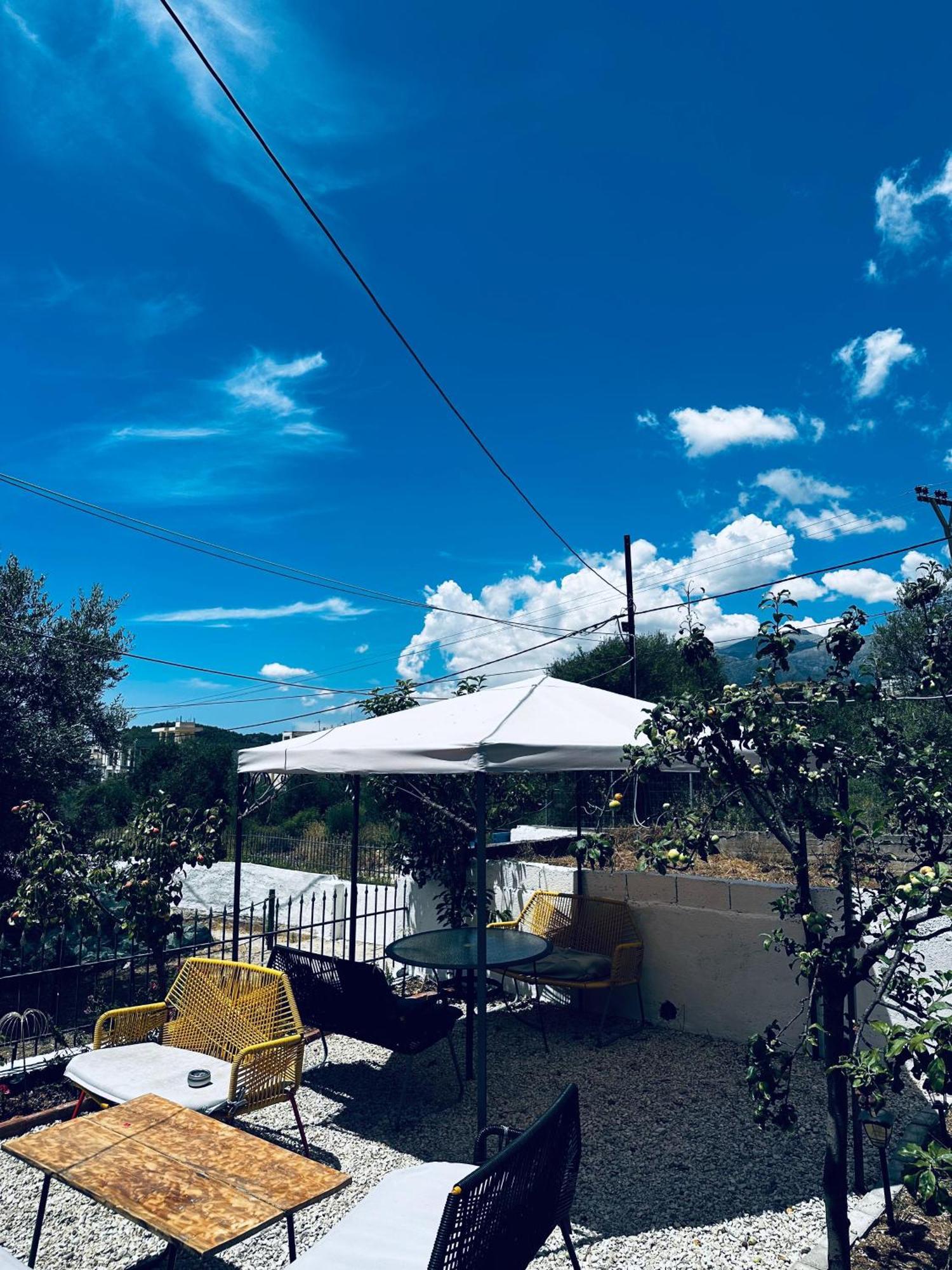 Natural Hostel Himara Kültér fotó