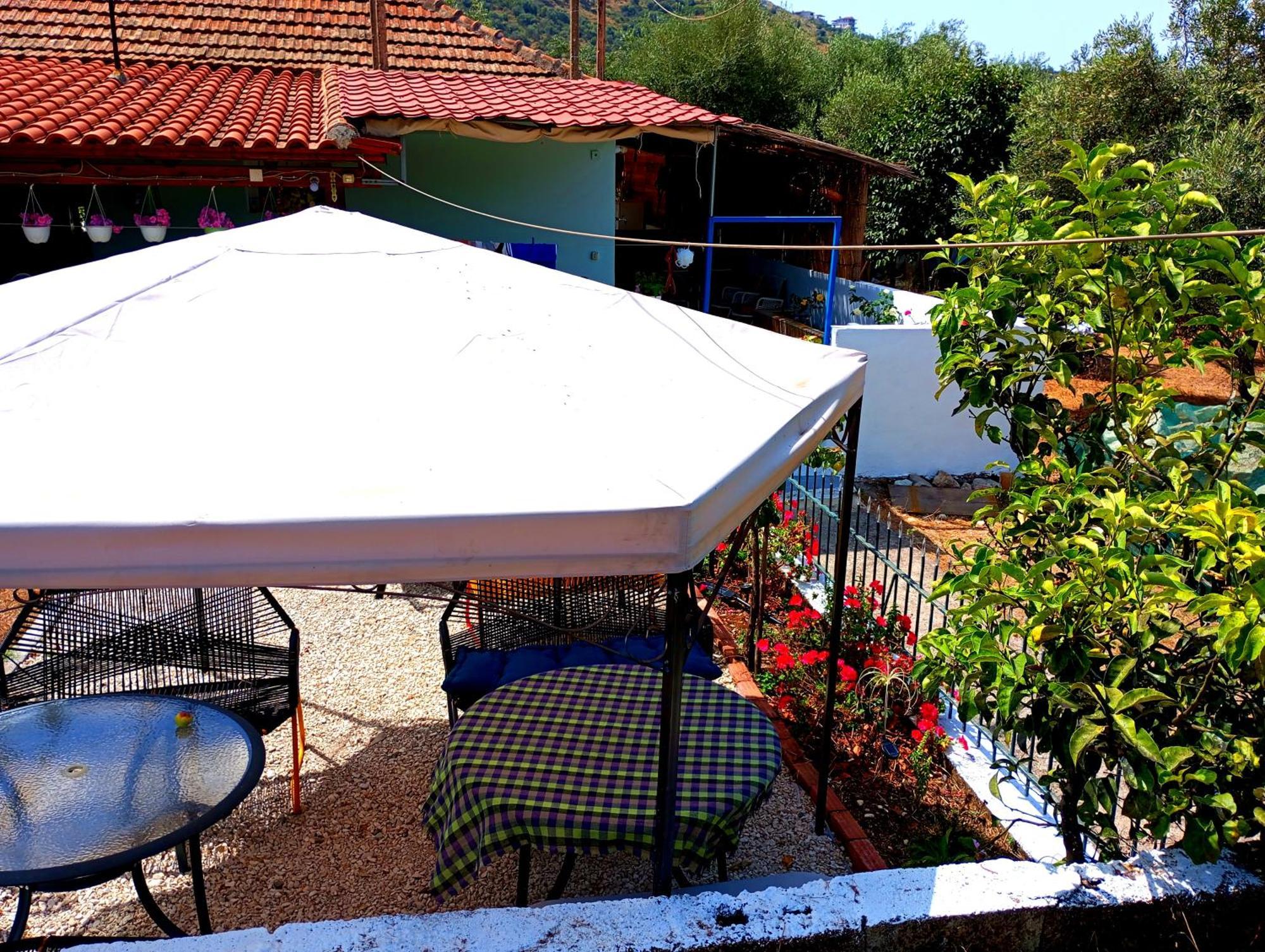 Natural Hostel Himara Kültér fotó