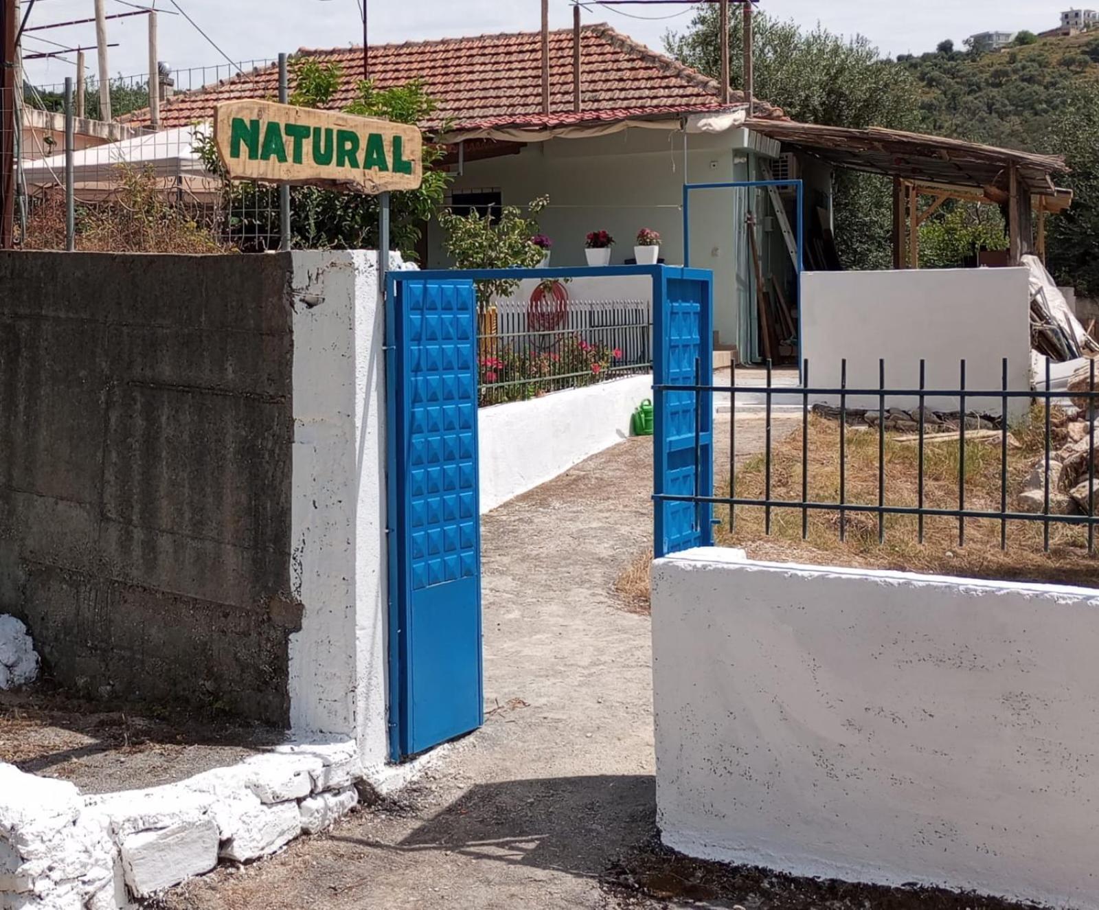 Natural Hostel Himara Kültér fotó